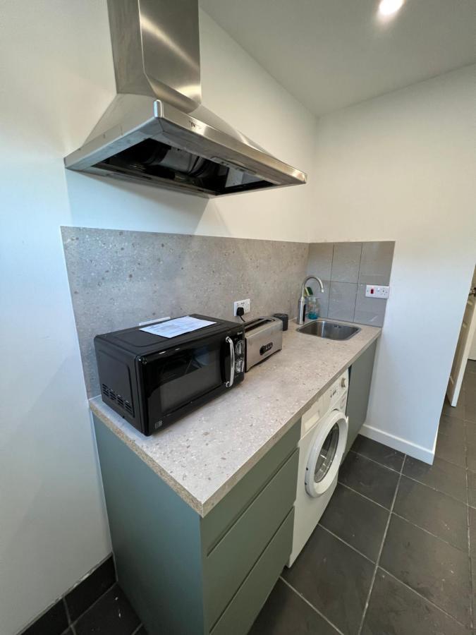 Modern Flat In Central Egham By Windsor Castle, Staines-Upon-Thames And Heathrow Airport Kültér fotó